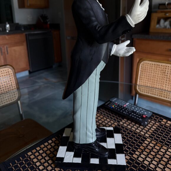 Bombay 18.5" James The Butler Wine Bottle Holder Statue Sculpture Figurine - Picture 4 of 12